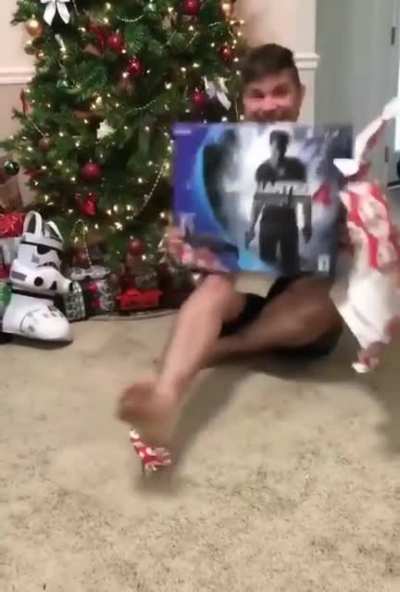What da cat doin