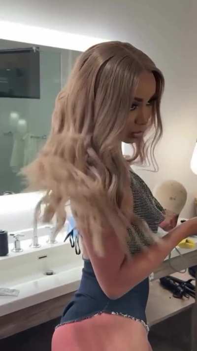 Those shorts on her🔥😮&zwj;💨
