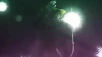 Esse v&iacute;deo &eacute; simplesmente Lindo