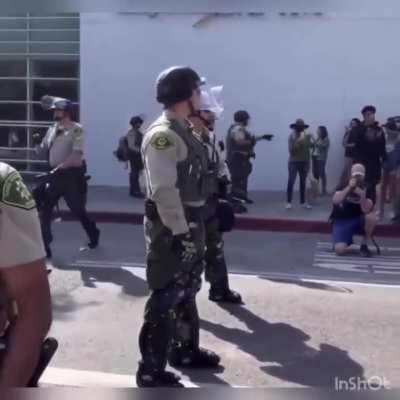 pEaCeFuL pRoTeSt