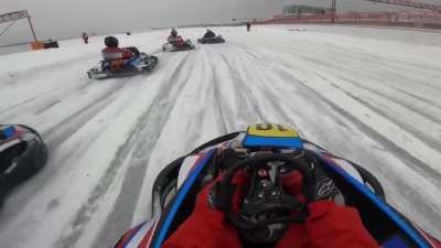 [OT] The start of this snowy Russian hire karting race looks like an even more miserable version of the Turkish GP