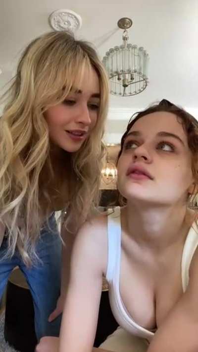 Sabrina Carpenter and Joey King 