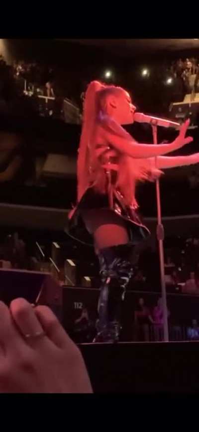 😵🍑