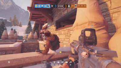 Perfectly cut scream (sound on)