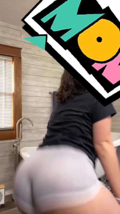 if that ass fat, better shake that shit!!