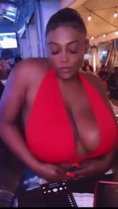 @kiera_nicole_