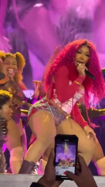 SZA concert vid😮&zwj;💨