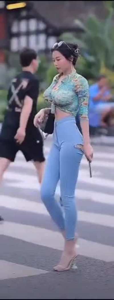 Sadly seeing comments that say "dream body"