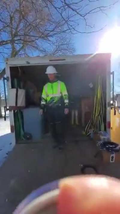 Lady Harassing Cell Tower Workers For Installing "Military Grade Radiation"