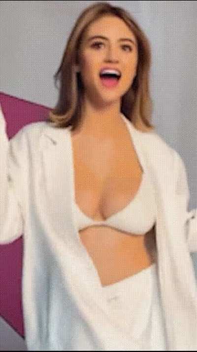Leni Klum, petite &amp;amp; stacked