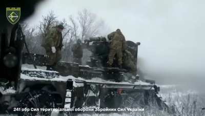 Self propelled KS-19 100mm anti-aircraft gun firing against Russian positions. 241th Separate Territorial Defense Brigade. (12/2023)