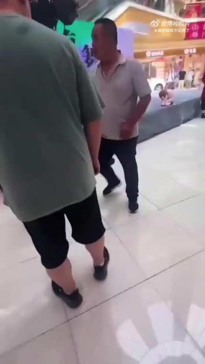 战狼对coser施暴，洼地养蛊必被反噬