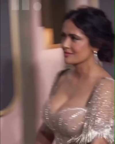 From red carpets to pools, you can&rsquo;t contain the Salma Hayek bounce