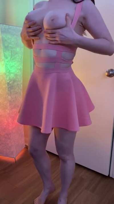 I get fucked every time I wear this dress 🤷🏻‍♀️