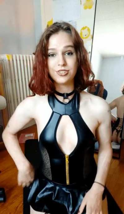 '"I'm gorgeous" *tiddy flash*