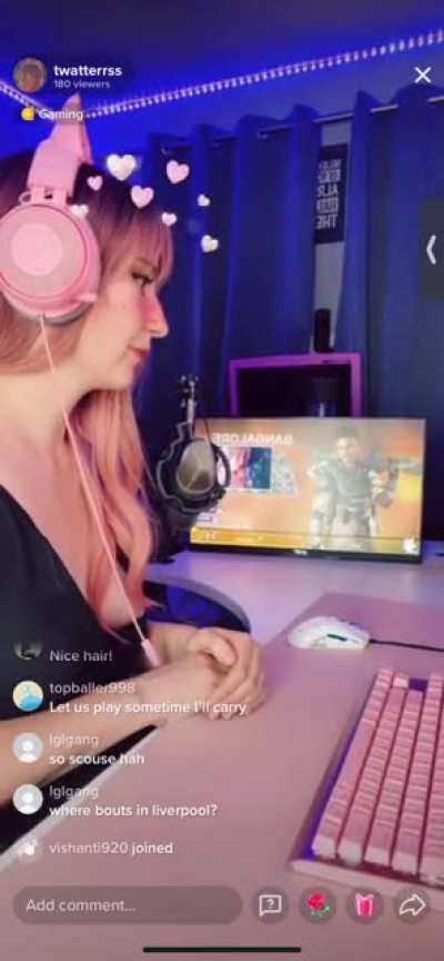 Her tit fell all the way out for like 30 seconds then someone posted word for word what she does on her &ldquo;accountant&rdquo; site she went red and ended stream lmao