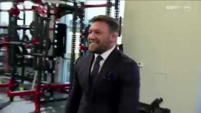 Chandler: &ldquo;I&rsquo;ll do 185!&rdquo; Conor: &ldquo;You&rsquo;ll do what you&rsquo;re told.&rdquo; 💀