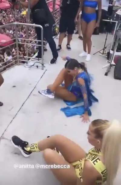 Luiza Sonza, Anitta