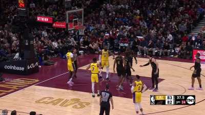 [Highlight] Lebron James tries to dap up Garland after he makes a free throw but gets left hanging