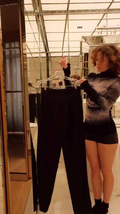She&rsquo;s so hot 