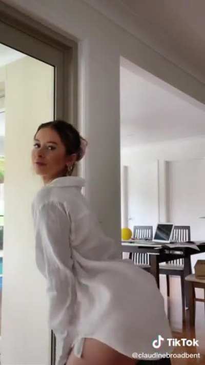 Slutty Australian girl