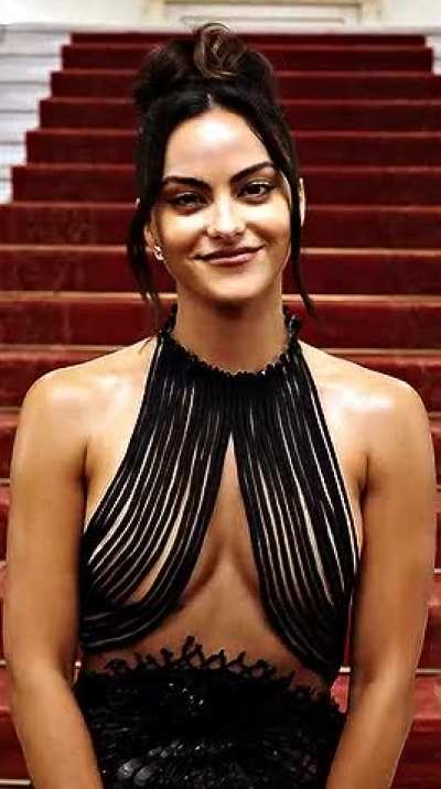 Camila Mendes