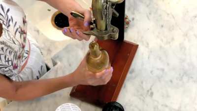 HBO MAX Selena+ Chef S1E9 - The Wine Bottle Debacle