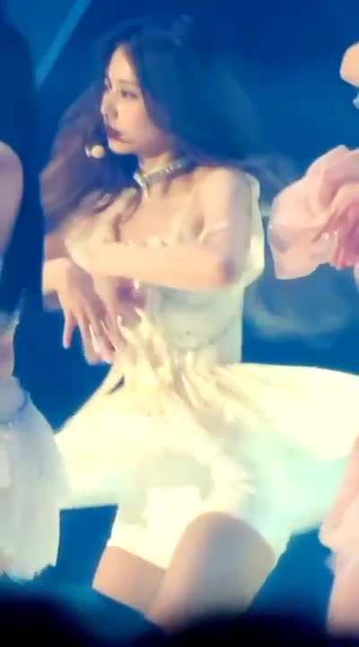 CHOU TZUYU