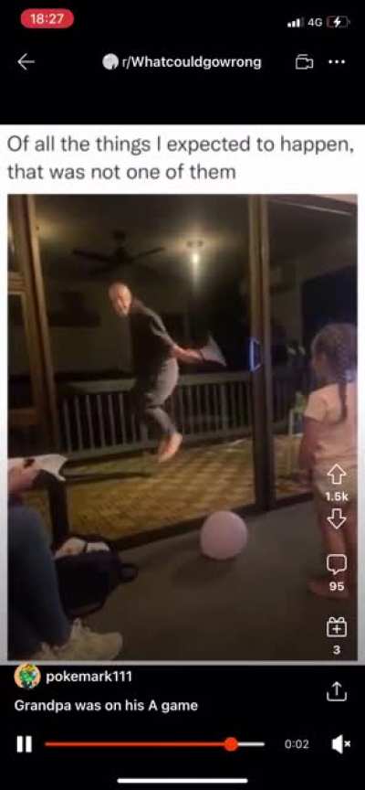 Reddit&rsquo;s video player perfectly lining up these posts