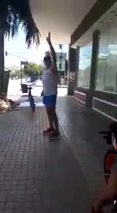 Hombre amenaza a una mujer en pleno centro de la ciudad de Resistencia: 