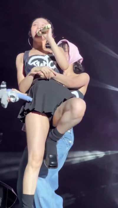 Nayeon &amp; Momo