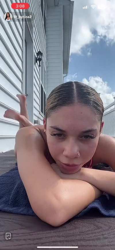 @fit_bytina2 Wish she'd show em up close