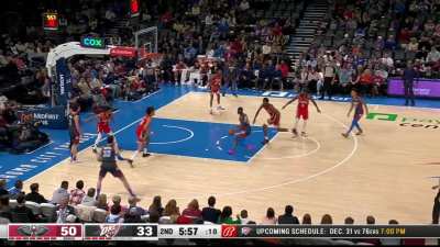 [Highlight] Shai goes right by Herb Jones for the 2-hand jam!