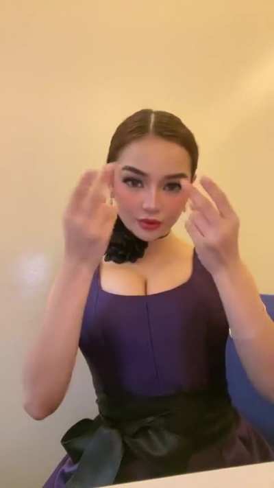 Xyriel Manabat