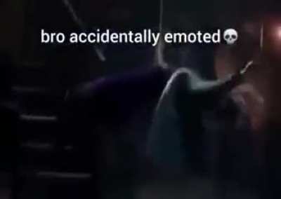 Bro did the Gwen Stacy emote☠️