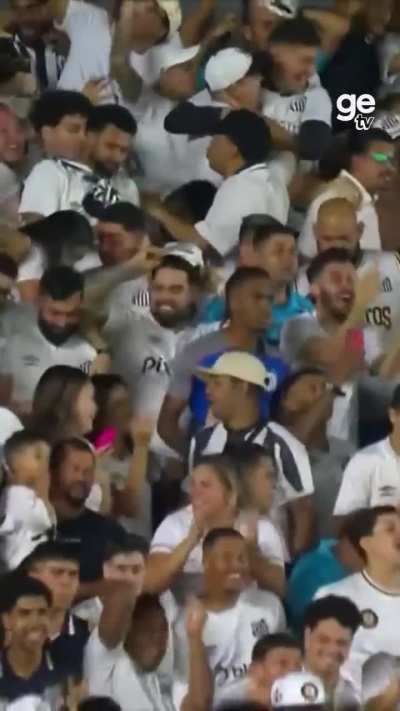 Gola&ccedil;o de Barreal no cl&aacute;ssico alvinegro
