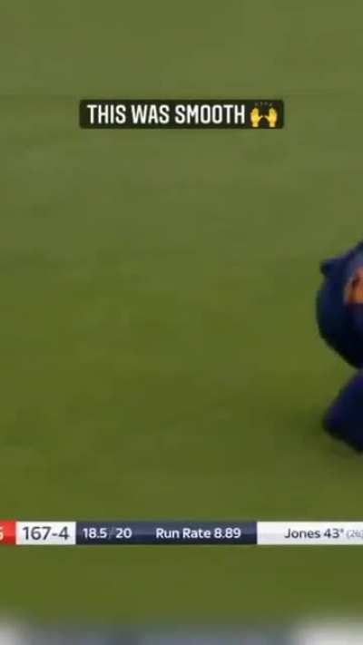 Harleen deol shows her superb awareness of the boundary ropes and takes a stunning catch.