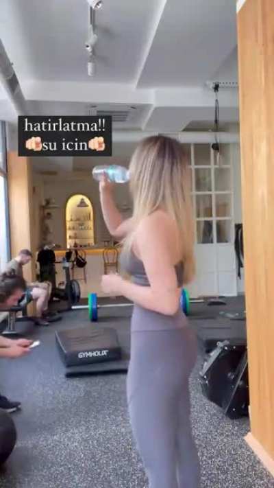 mia