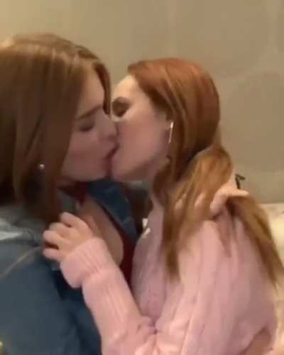 I’m A Simple Man, I See A Red Head, I Upvote.