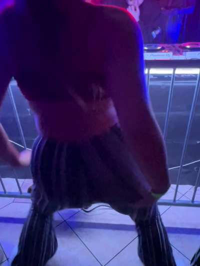 Jus tryna keep the energy up for the DJ