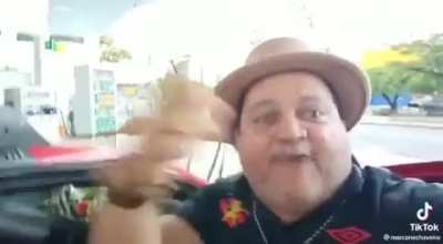 AI DENTO PAPAI