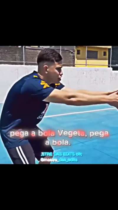 Algu&eacute;m pra jogar futebol comigo assim?