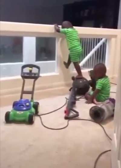 HMJB while I play with the vacuum cleaner