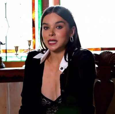 Hailee Steinfeld 
