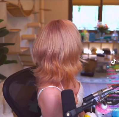 Blonde hair Jodi
