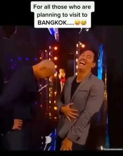 🦷👉😼