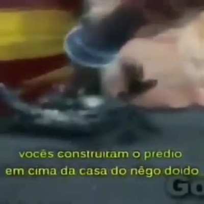 Sai fora bar&atilde;o