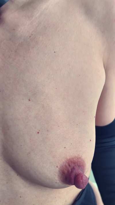 Freshly pumped nipples for your viewing pleasure 🔥