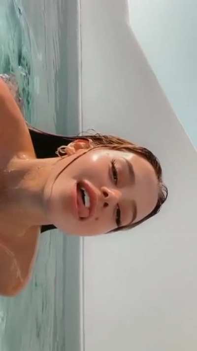 That look is mesmerizing