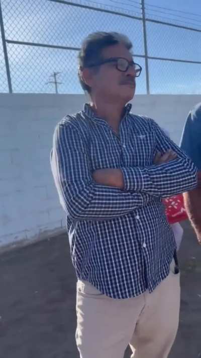 Que hay acarreados de la tercera edad sin INE en casillas especiales, parece que solo est&aacute;n ah&iacute; con el objetivo de hacer fila 🤔